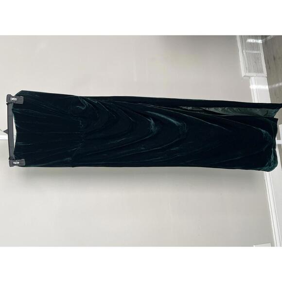 BARDOT Everlasting Velour Midi Dress in Emerald Green - Picture 2 of 6